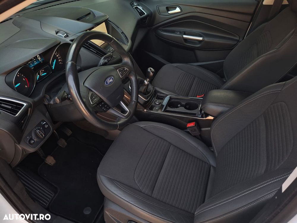 Ford Kuga - 14