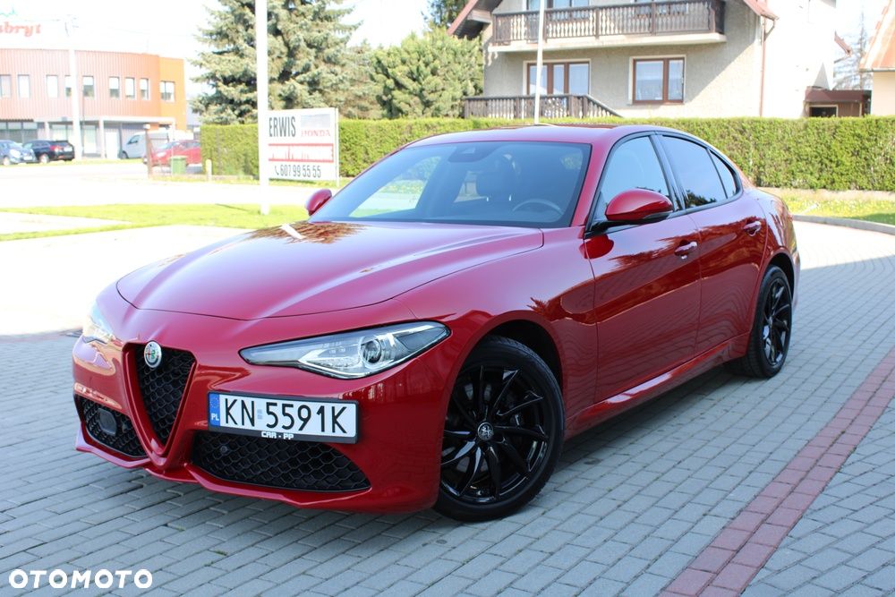 Alfa Romeo Giulia 2.0 Turbo 16V AT8-Q4 Veloce Ti - 2