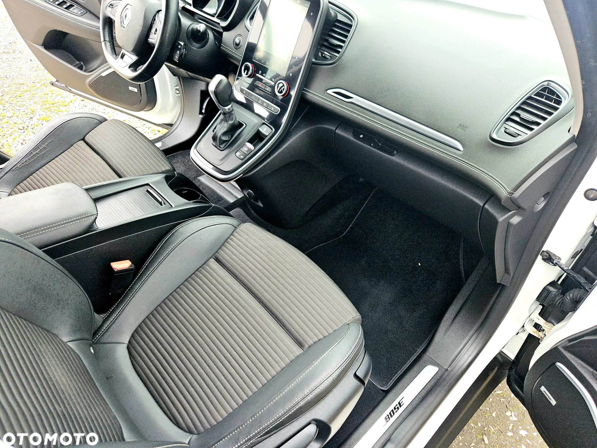 Renault Scenic ENERGY dCi 160 EDC BOSE EDITION - 26