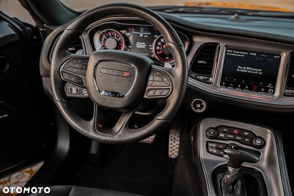 Dodge Challenger 6.4 Scat Pack - 18