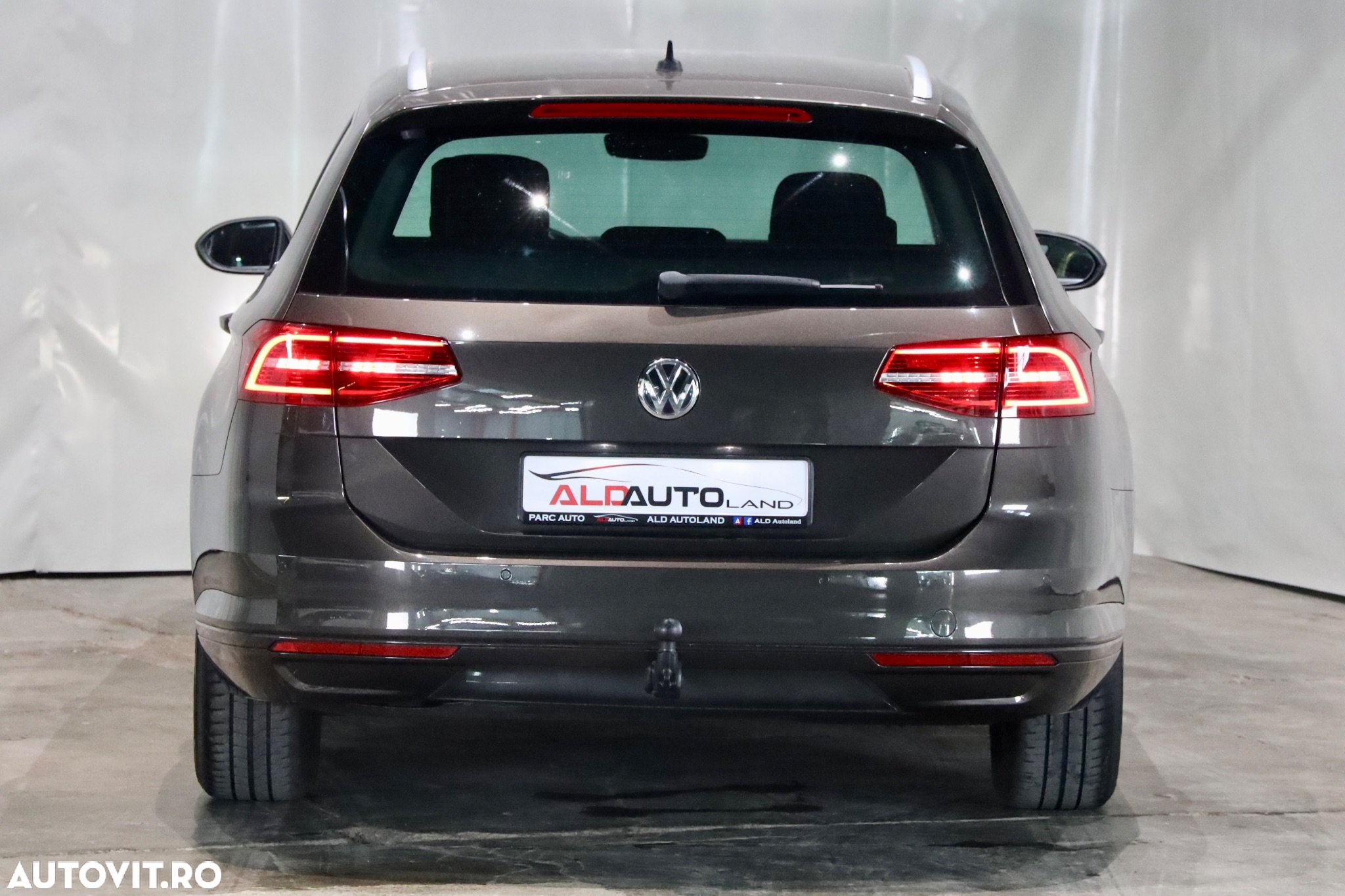 Volkswagen Passat Variant 1.6 TDI (BlueMotion Technology) Comfortline - 38