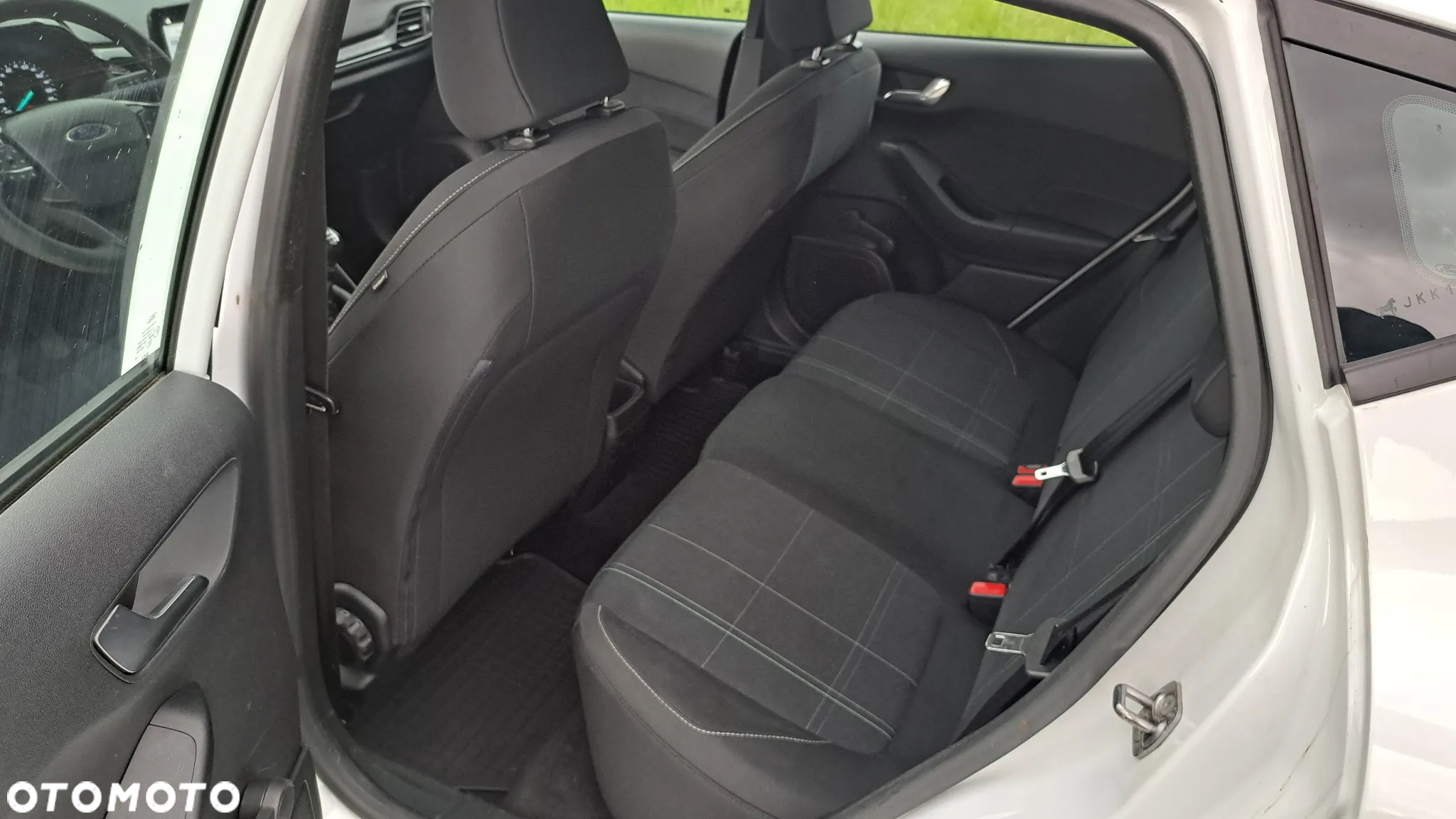 Ford Fiesta 1.1 S&S COOL&CONNECT - 19