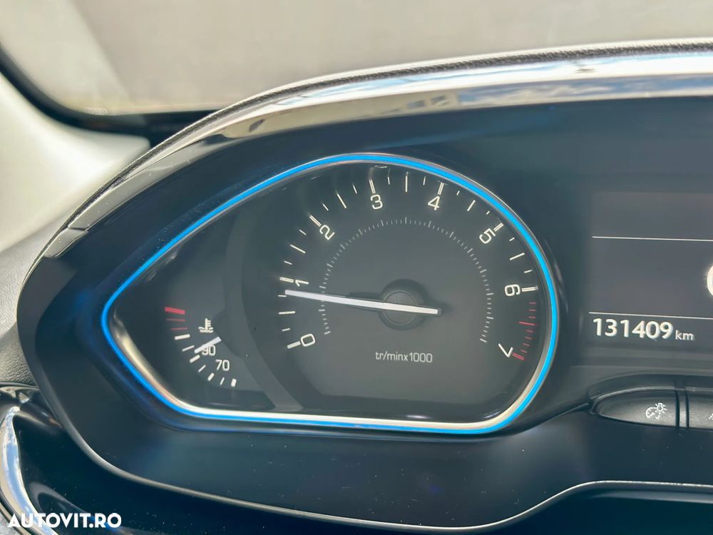 Peugeot 2008 - 25