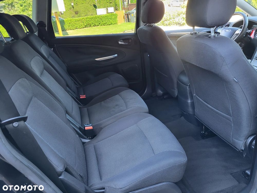 Ford S-Max - 8