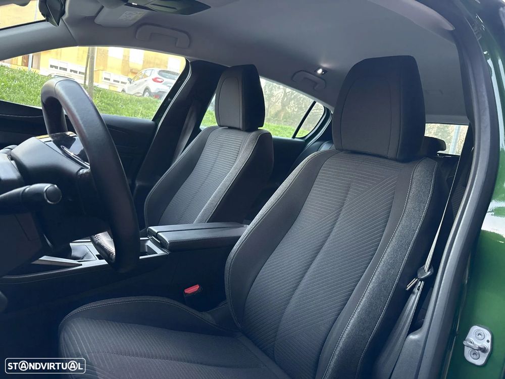 Peugeot 308 1.2 PureTech Active J17 - 38