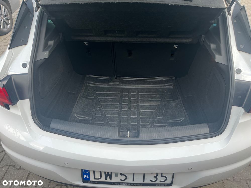 Opel Astra 1.2 T Elegance S&S - 15