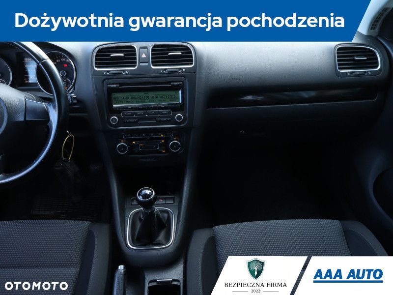Volkswagen Golf - 10