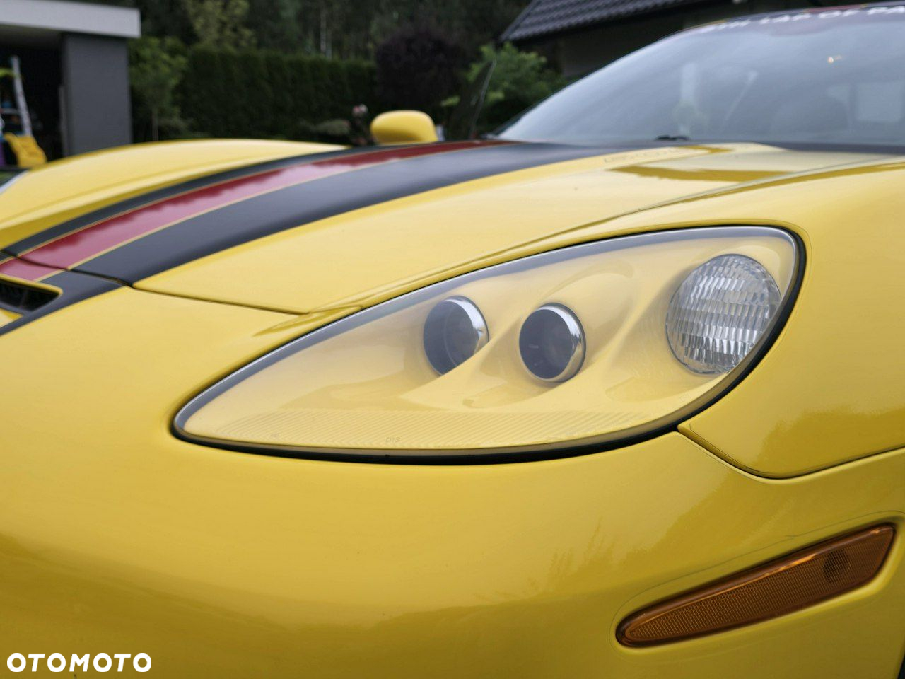Chevrolet Corvette - 12