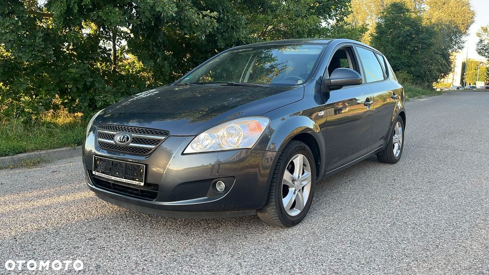 Kia Ceed 1.6 Comfort + - 1