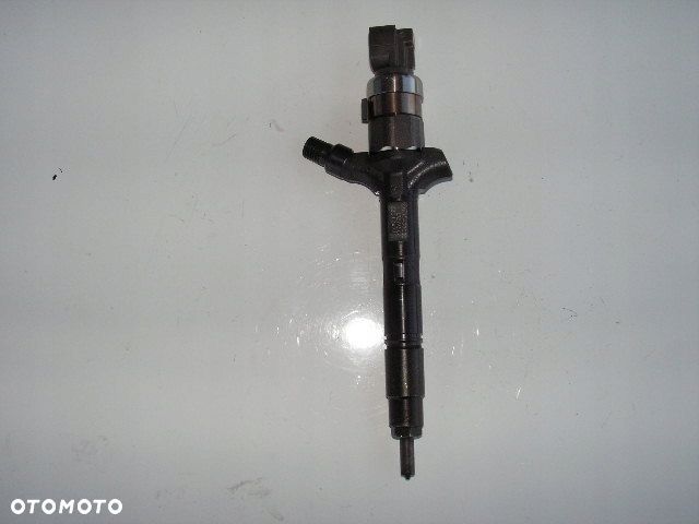 RAV4 II 2,0 D4D 116 KONI WTRYSK WTRYSKI 4 PINY - 2