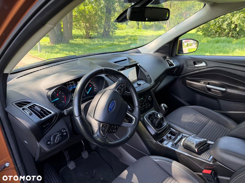 Ford Kuga 2.0 TDCi 2x4 Titanium - 14