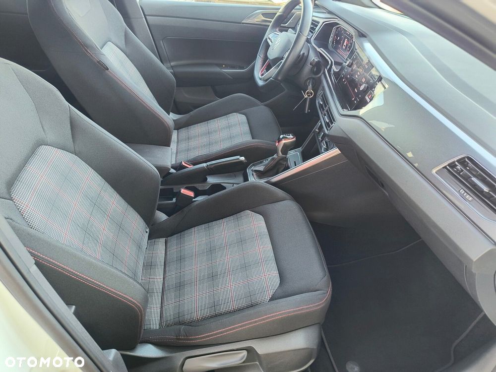 Volkswagen Polo - 30