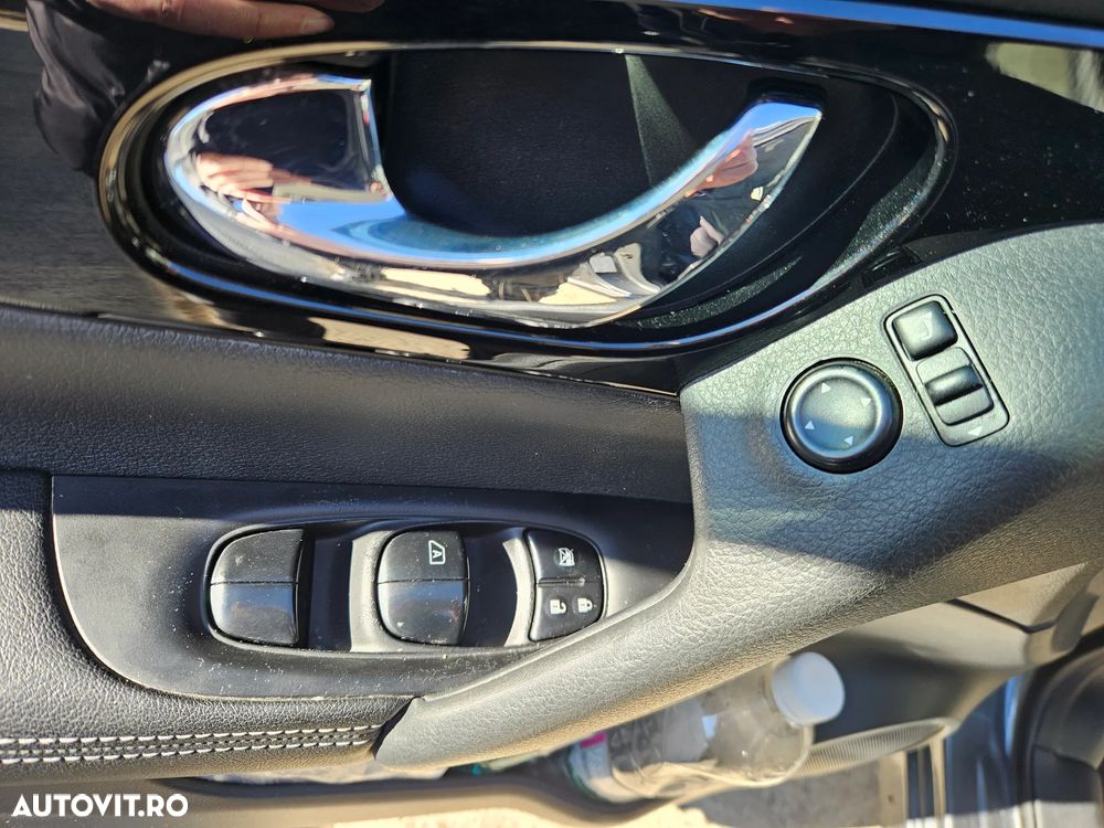 Nissan Qashqai 1.6 DCI Xtronic TEKNA+ - 27