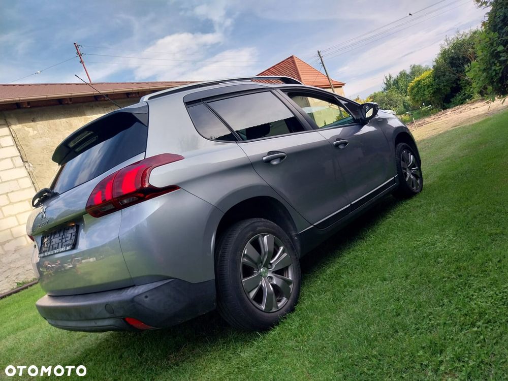 Peugeot 2008 1.2 Pure Tech Active S&S - 8