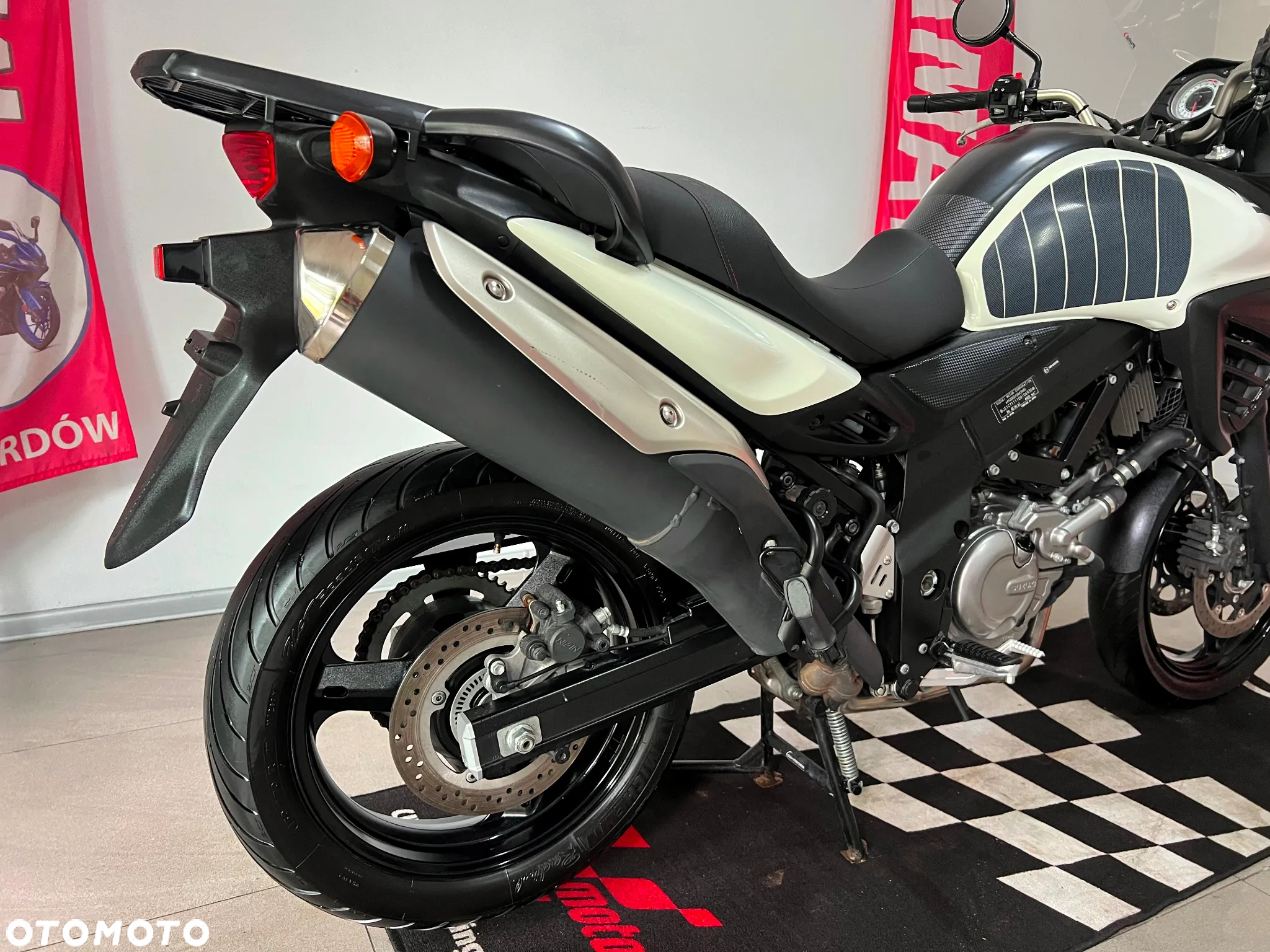 Suzuki DL - 14