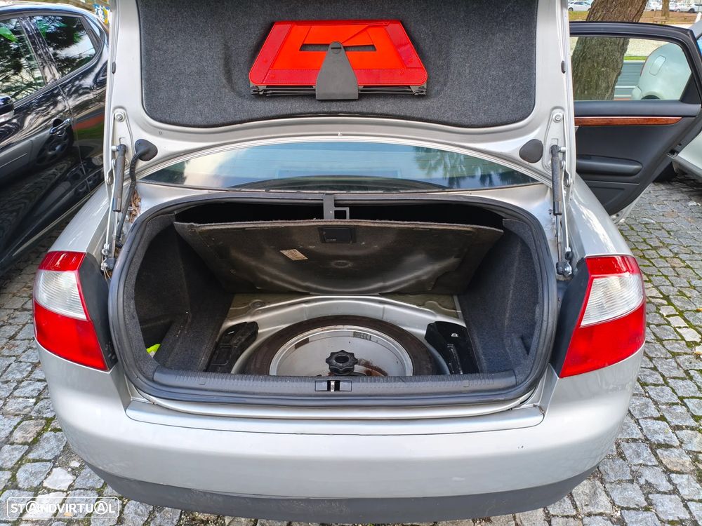 Audi A4 1.9 TDI m5 - 4