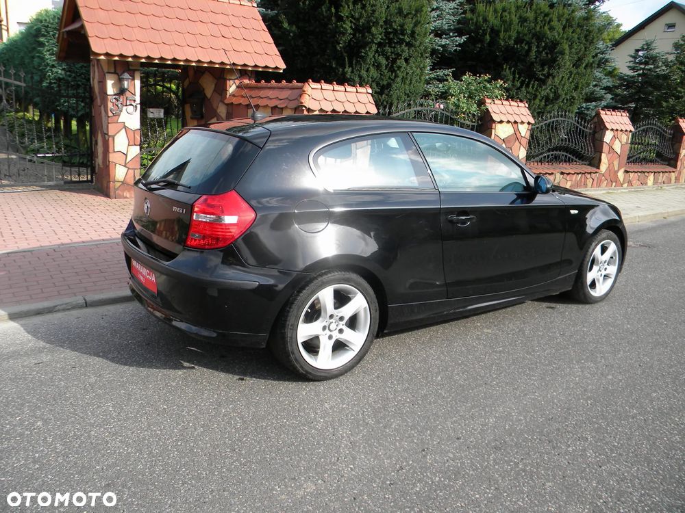 BMW Seria 1 116i - 17