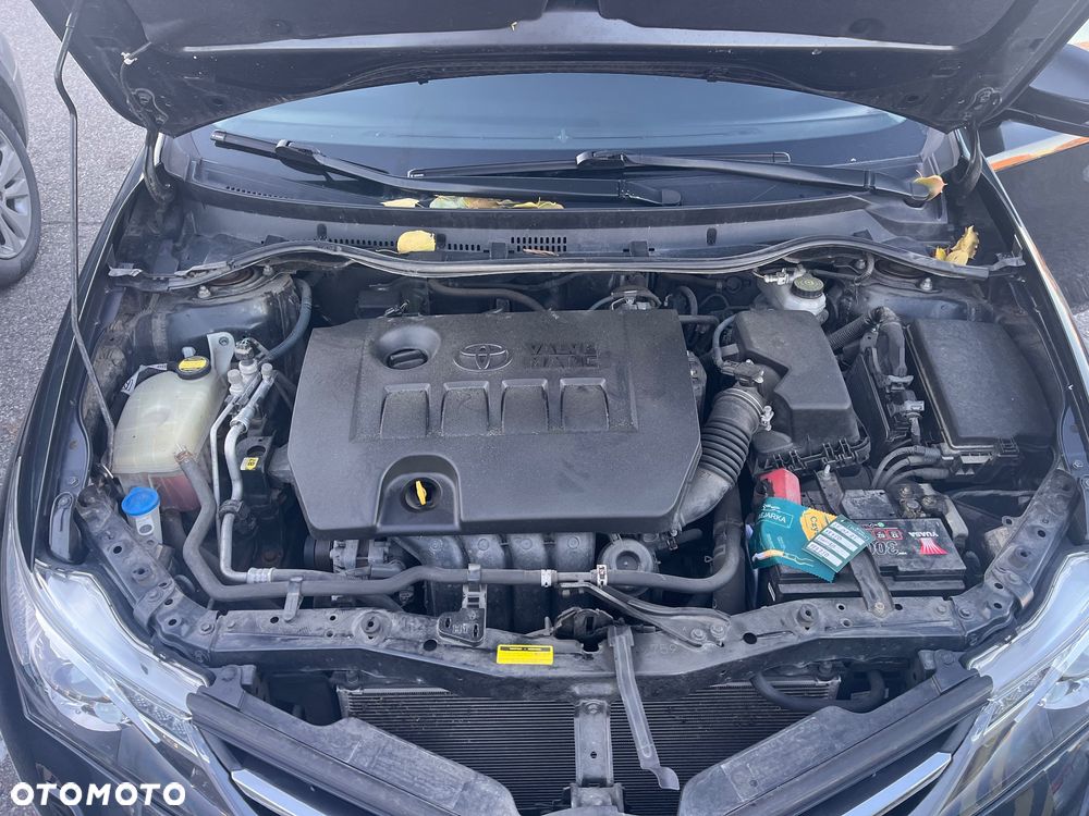 Toyota Auris 1.6 Prestige - 9