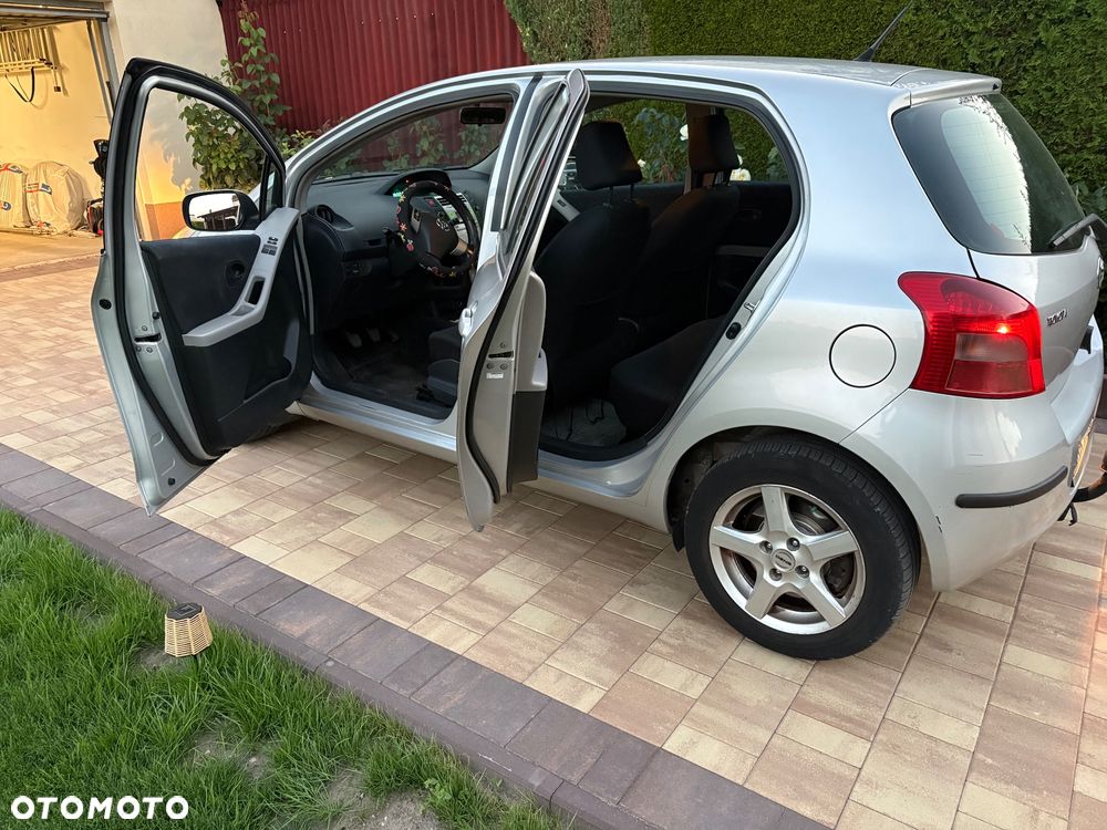 Toyota Yaris - 6