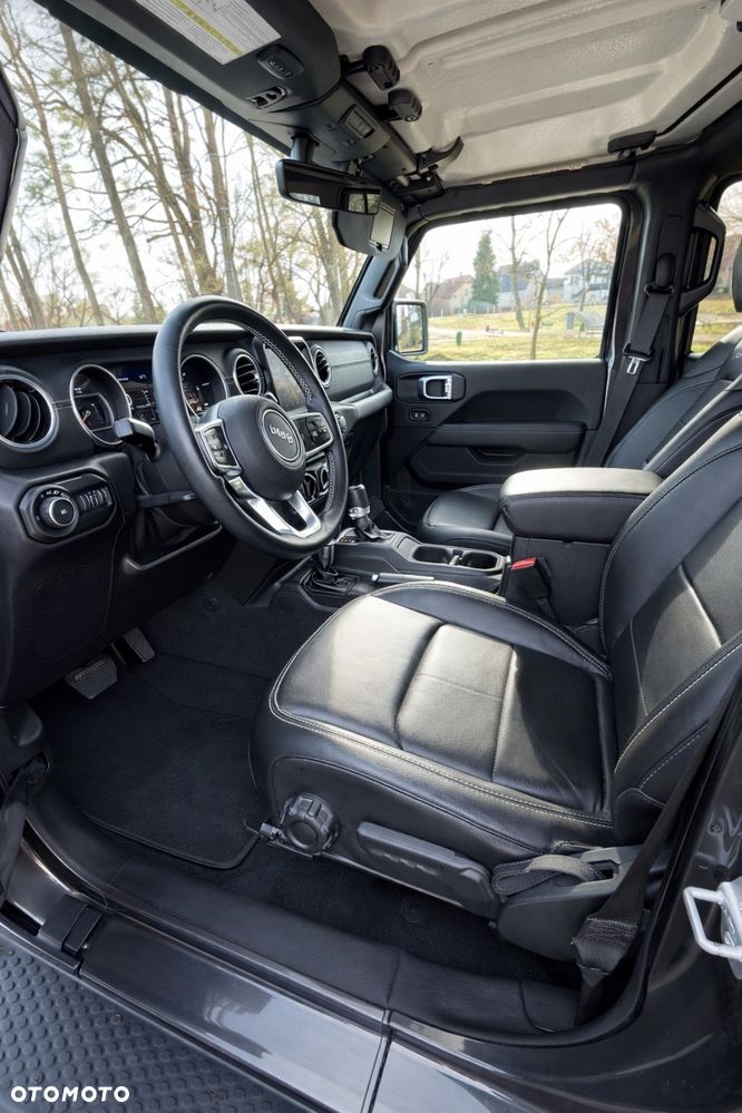 Jeep Wrangler 3.6 Unlim Sahara - 11