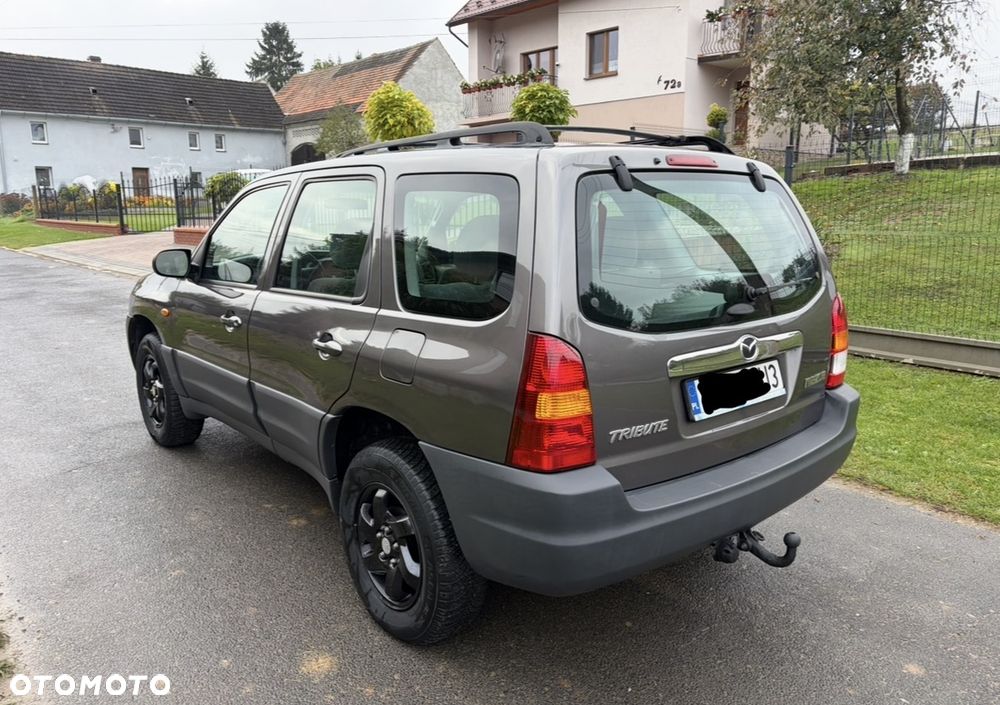 Mazda Tribute - 3