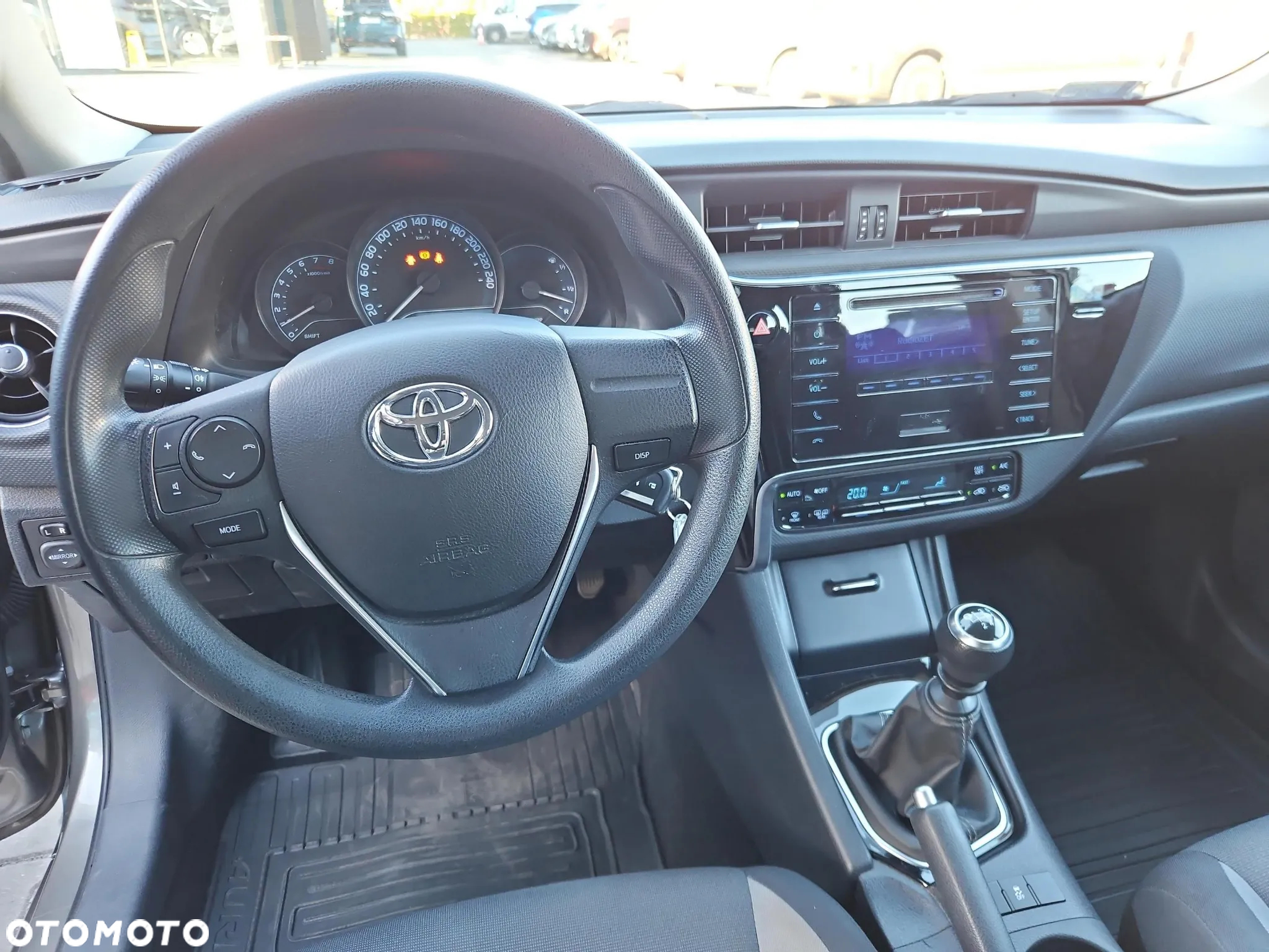 Toyota Auris 1.6 Active - 13