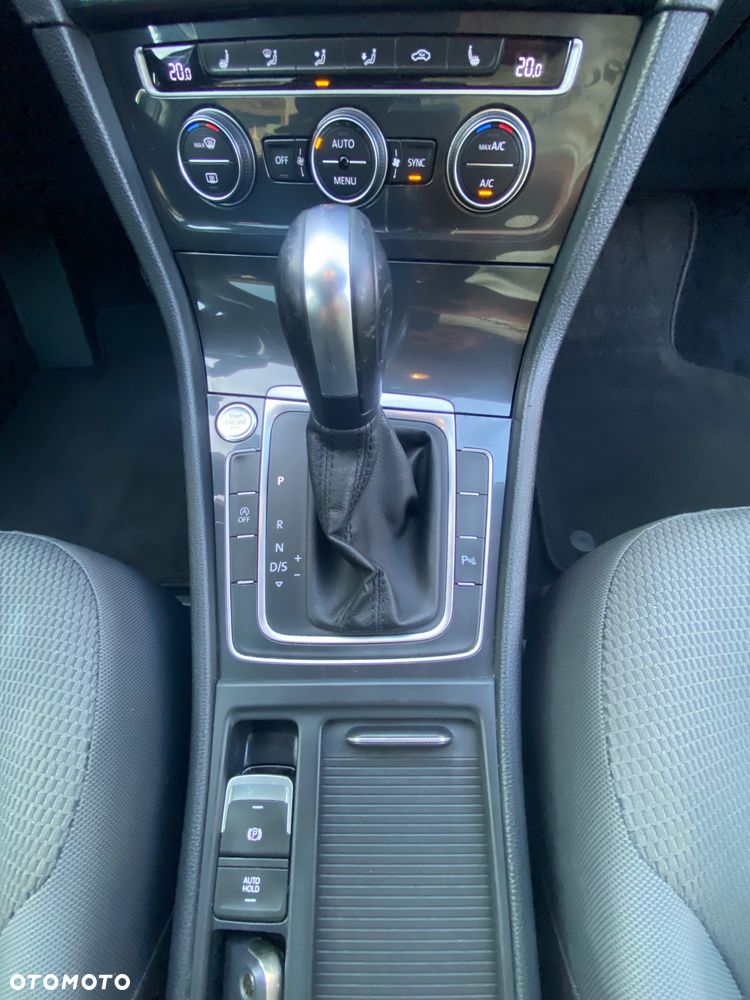 Volkswagen Golf 1.5 eTSI EVO United DSG - 27