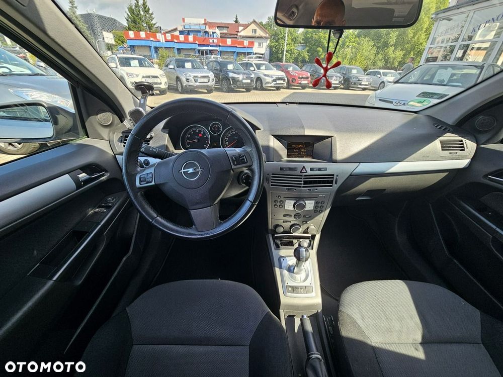 Opel Astra 1.6 Essentia Easytronic - 15