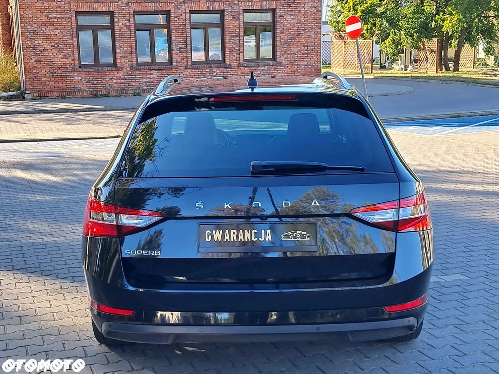 Skoda Superb 2.0 TDI DSG Ambition - 8