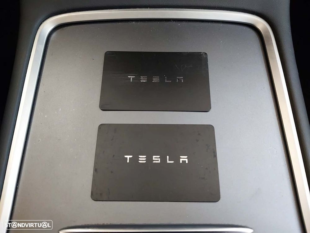 Tesla Model Y Long Range Dual Motor AWD - 7