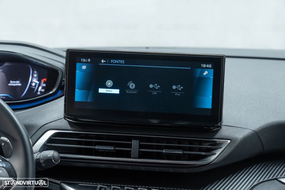 Peugeot 5008 PureTech 130 EAT8 Stop & Start Allure Pack - 32