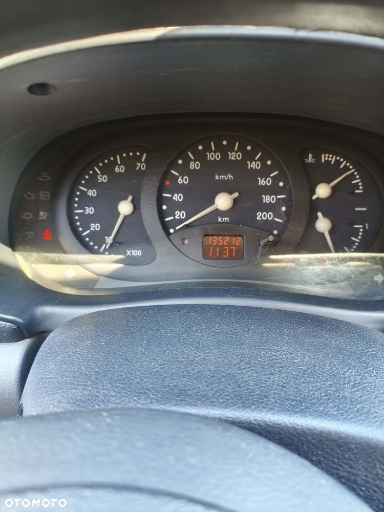 Renault Clio 1.4 RT - 4