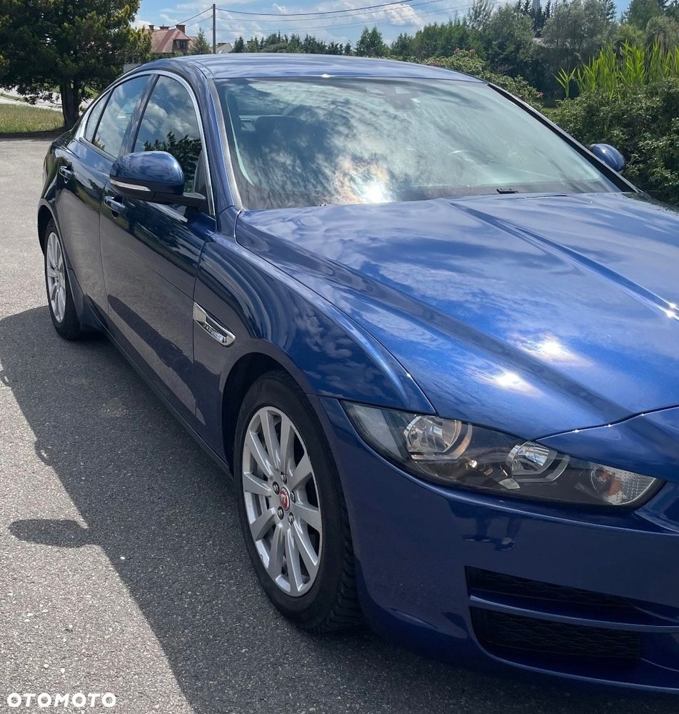 Jaguar XE 20d Prestige - 11