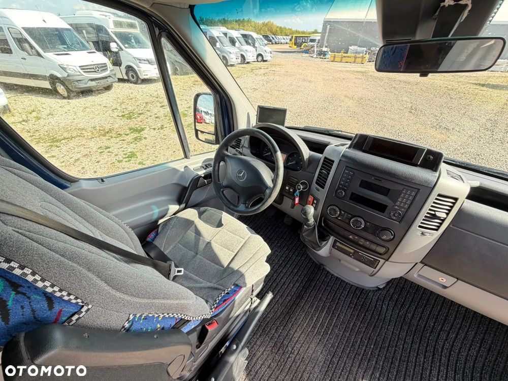 Mercedes-Benz Sprinter 516 - 23
