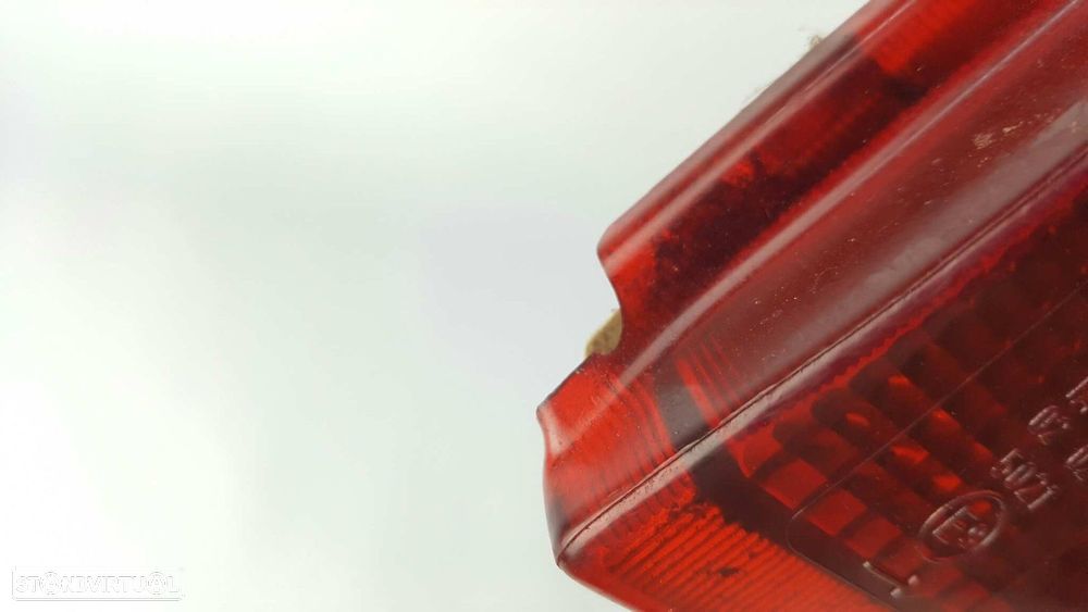 FAROLIM TRASEIRO DIREITO OPEL ASTRA F BERLINA BáSICO - 3