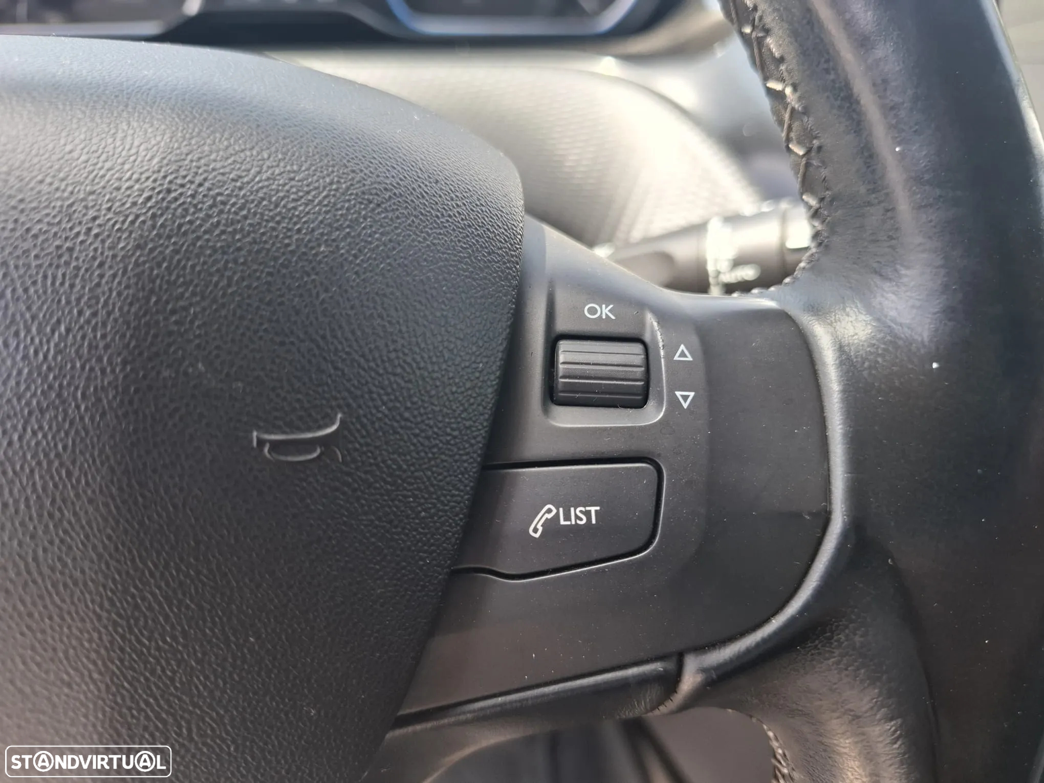 Peugeot 2008 1.6 BlueHDi Allure - 26