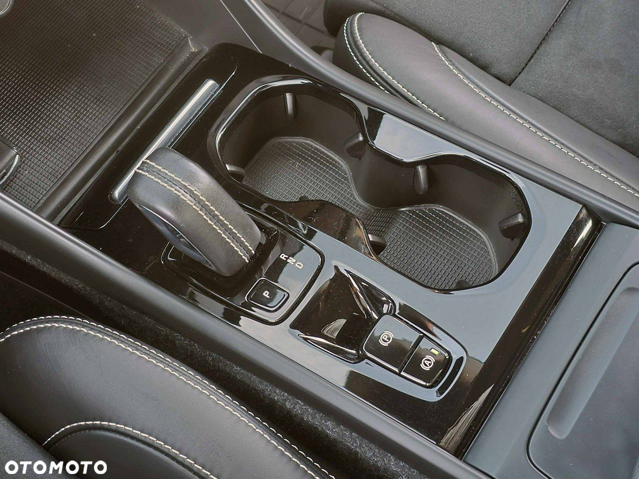 Volvo XC 40 - 11
