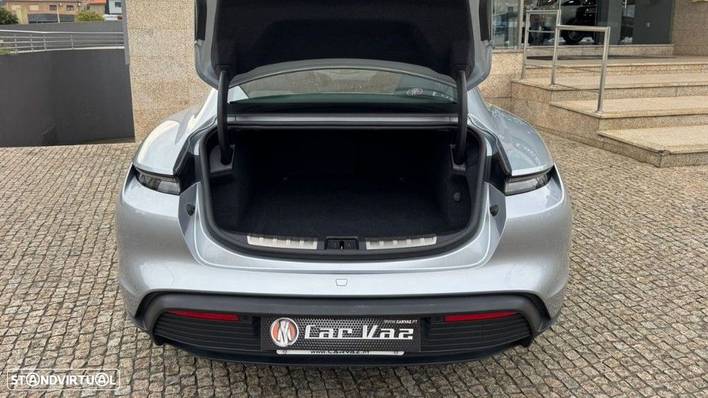 Porsche Taycan 4S - 8