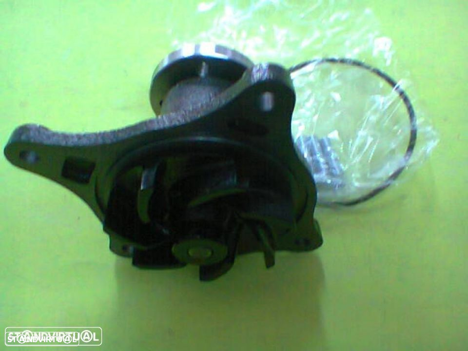 bomba de água mitsubishi canter fe110 fe331 fe444 4d30 - 2