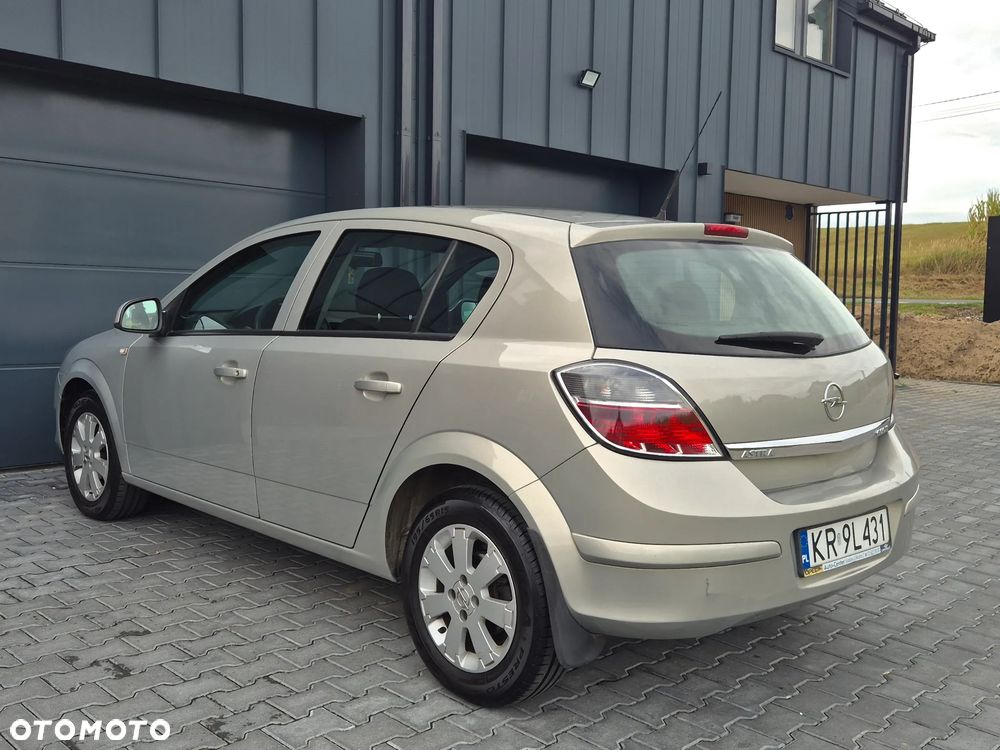Opel Astra 1.4 Cosmo - 24