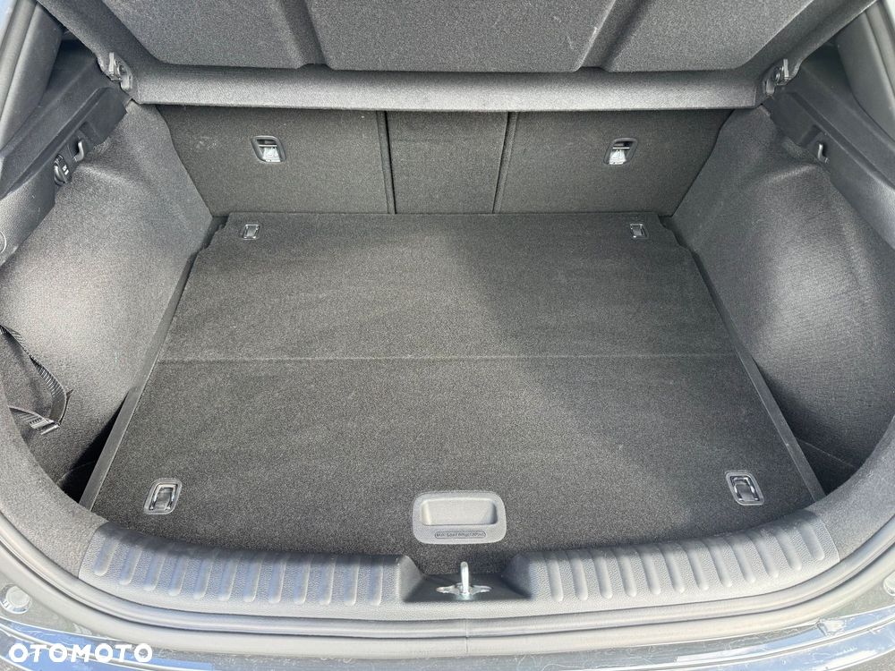 Kia XCeed - 30