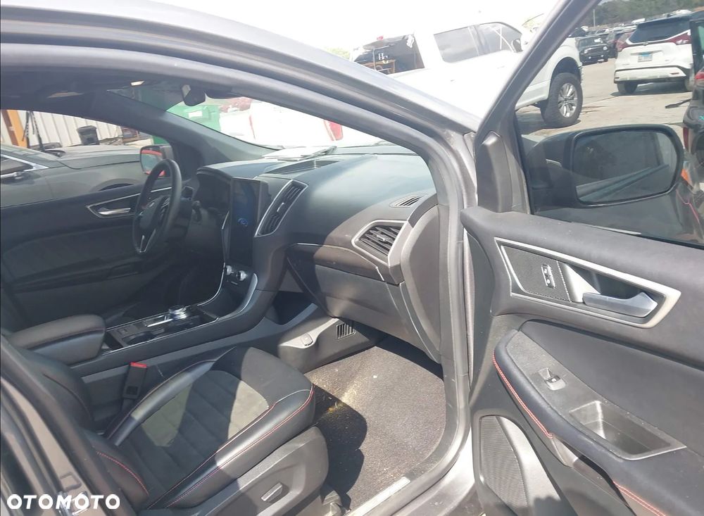 Ford Edge - 10