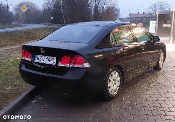 Honda Civic 1.8 Base - 19