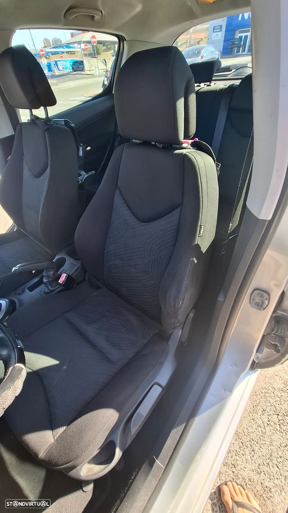 Peugeot 308 1.6 HDi Executive - 13