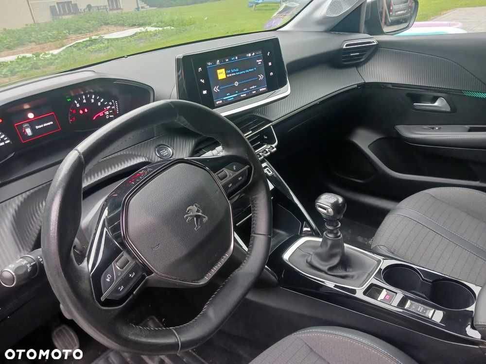 Peugeot 208 PureTech 100 Allure - 21