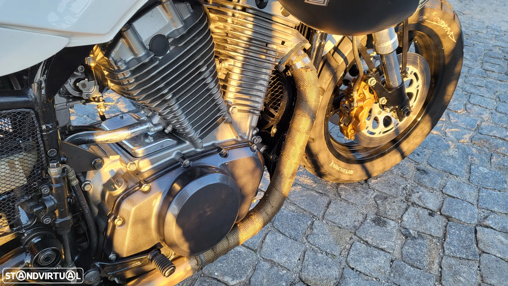 Suzuki VX 800 Café Racer - 18