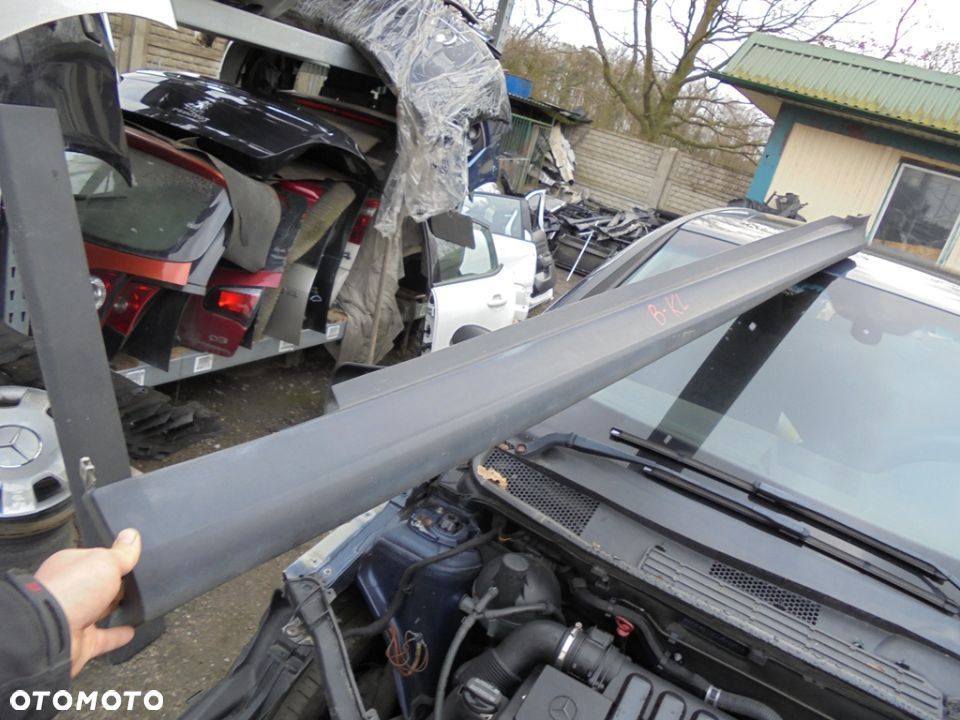 OSŁONA LISTWA PROGOWA PRAWA MERCEDES W245 B-KLASA - 1