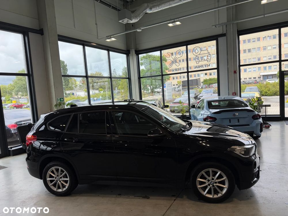 BMW X1 sDrive18i GPF - 4