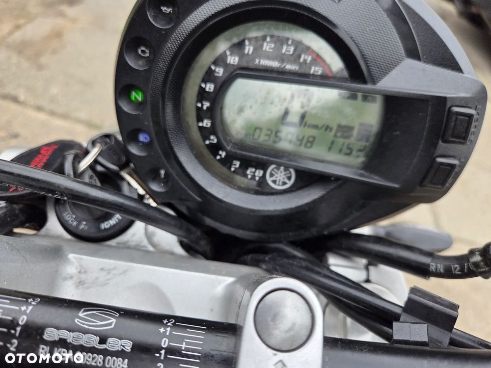 Yamaha FZ6 - 8