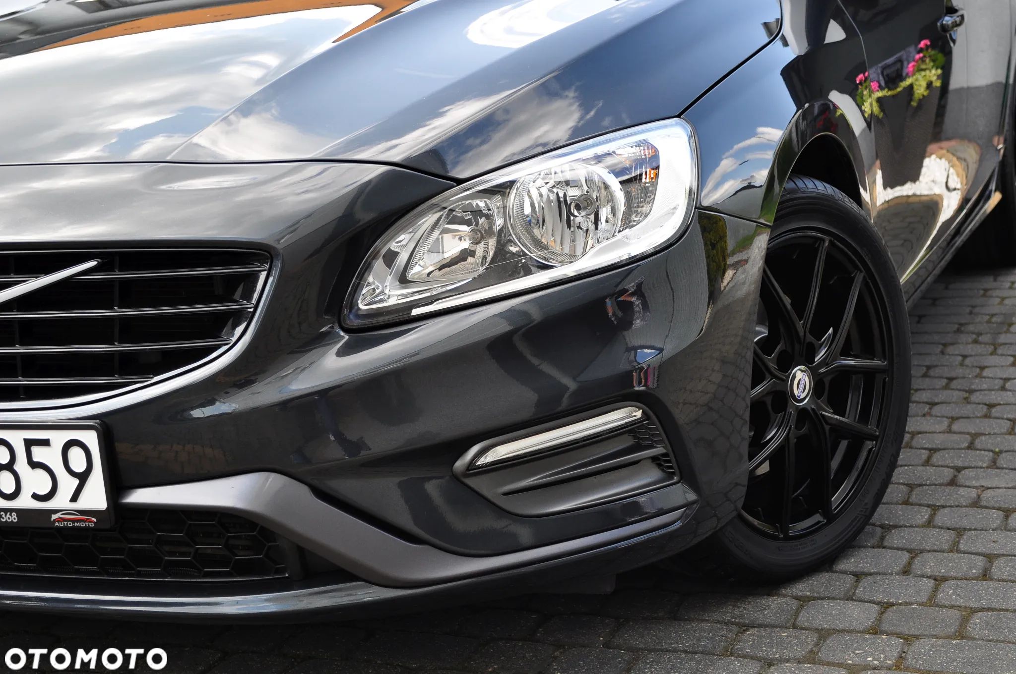 Volvo S60 D2 Geartronic RDesign - 1